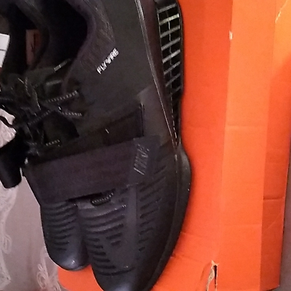 NIKE FLYWIRE - Picture 12 of 12